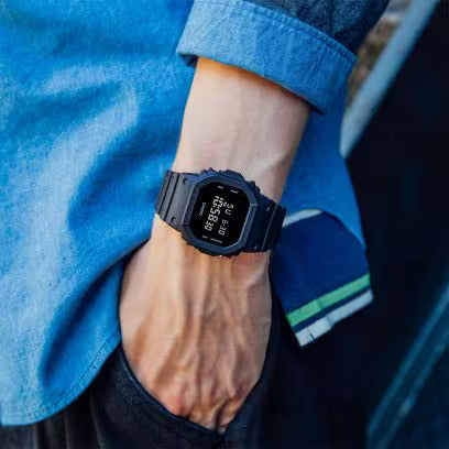 MEN'S DIGITAL WATCH (DW-5600UBB-1)