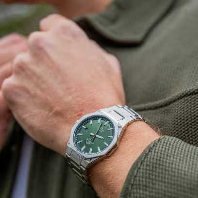 MEN'S 3-HAND ANALOG WATCH (EFR-S108D-3AV)